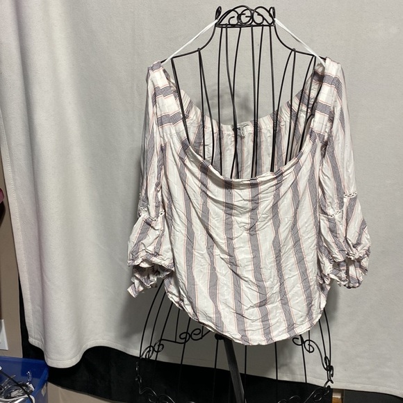 Off the shoulder blouse​​ - Picture 5 of 6